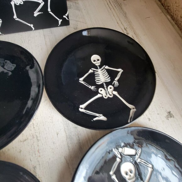 Pottery Barn party skeletons Halloween appetizer plate set decor black - Picture 4 of 7